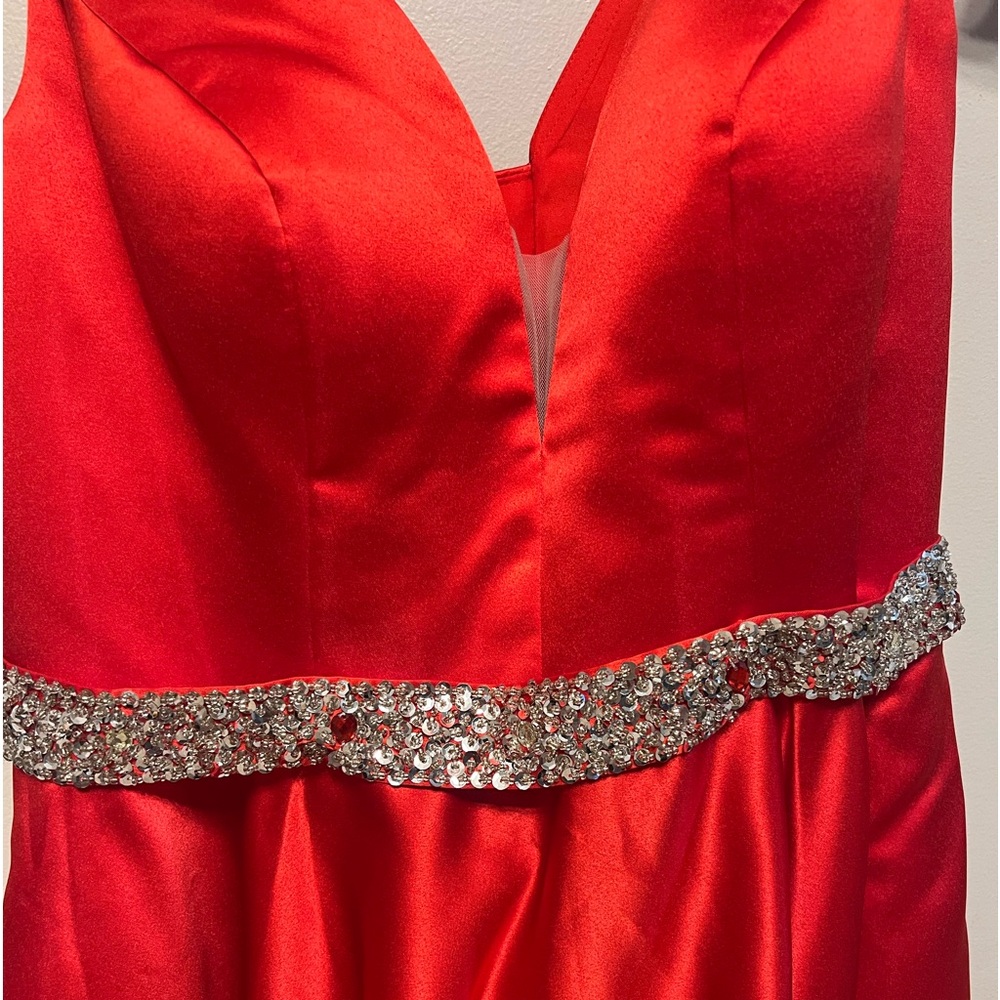 Read Junior Holiday dress.